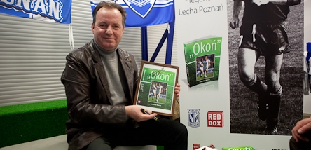 Oko� podpisywa� swoj� biografi�